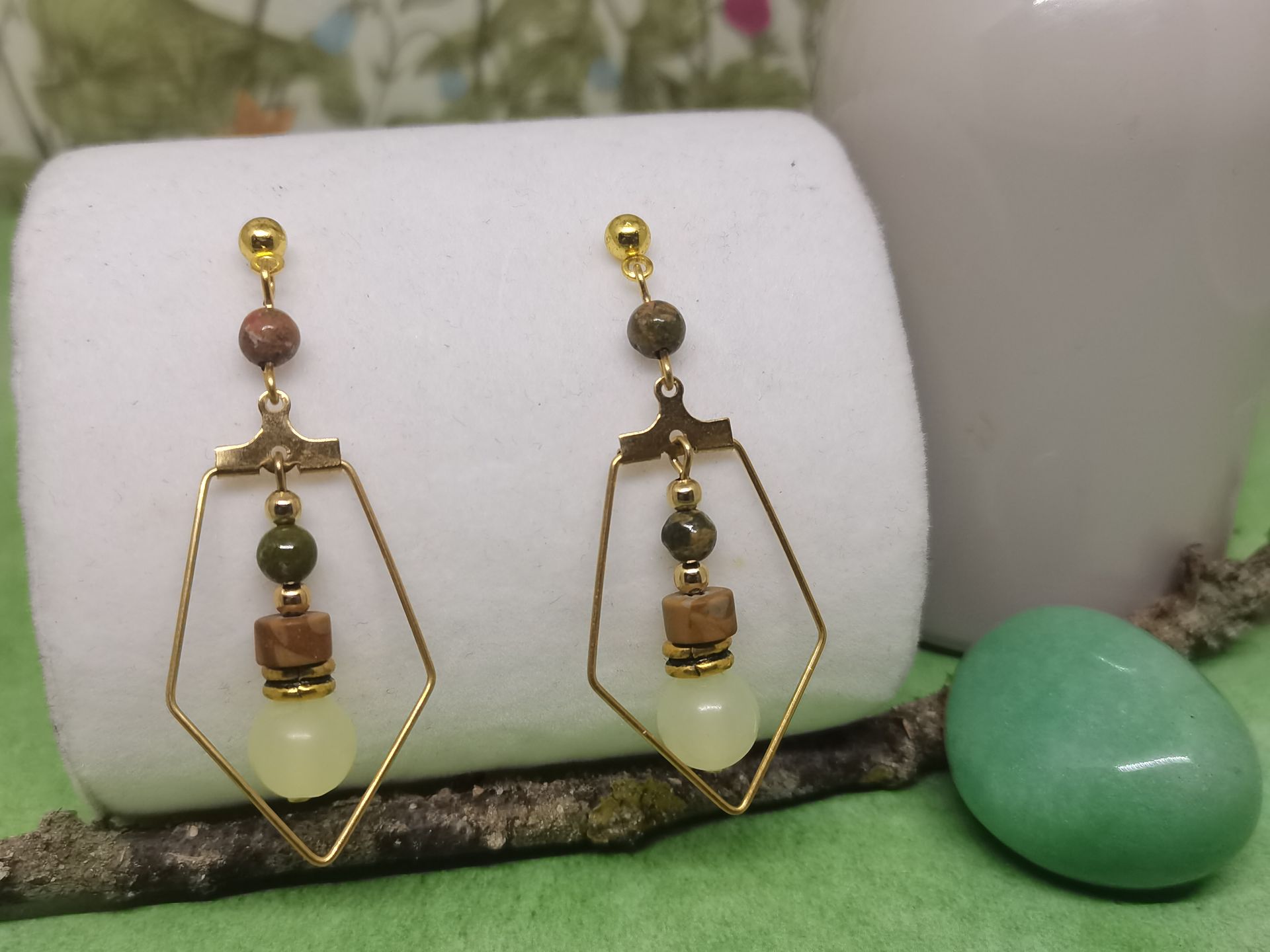 boucles d'oreilles unakite bpis pétrifié jade blanc